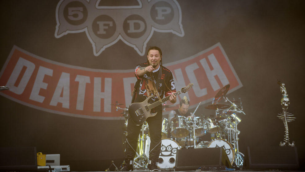 Five FInger Death Punch - Matapaloz - Adrian Sailer