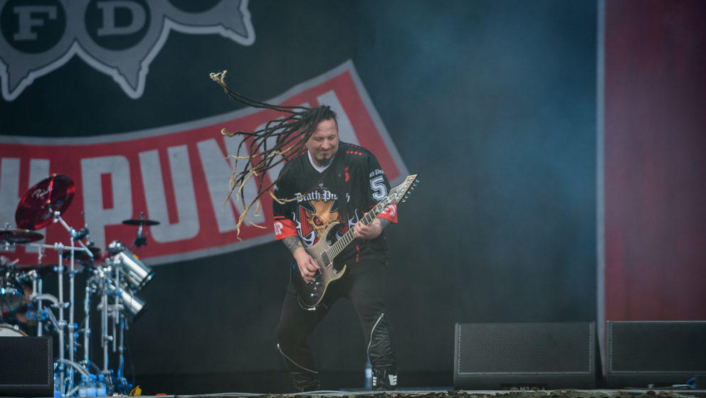 Five FInger Death Punch - Matapaloz - Adrian Sailer