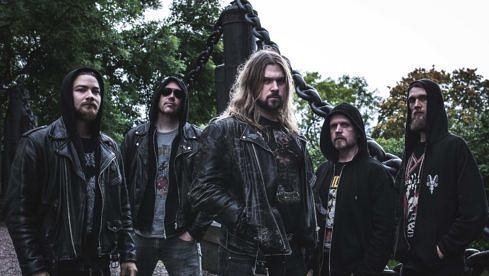 hooded_menace-pasi_nevalaita