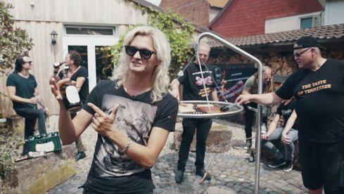 Kissin-Dynamite-Wurst