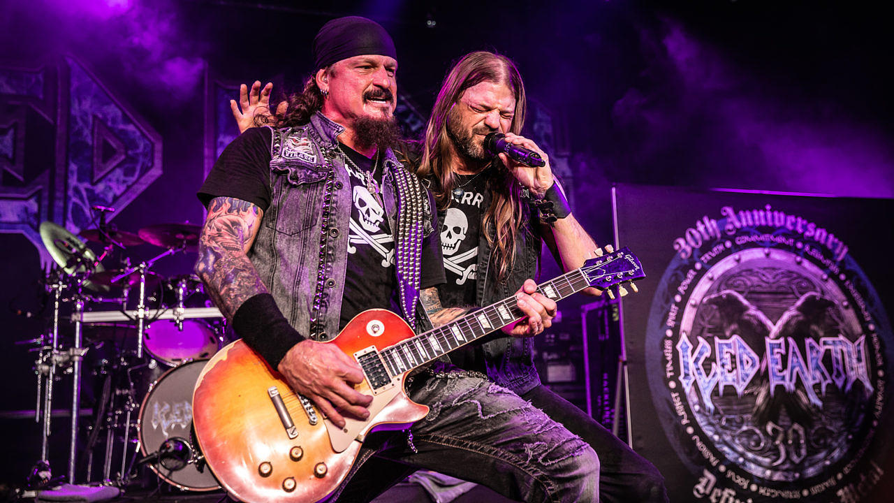 Iced Earth auf der Classic Rock Night in Pyras am 28. Juli 2018