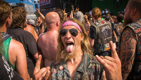 Musik hören macht natürlich auch beim Wacken Open Air jede Menge Spaß