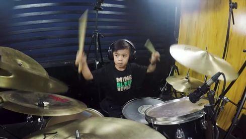 Cover_zu_Meshuggahs_Bleed