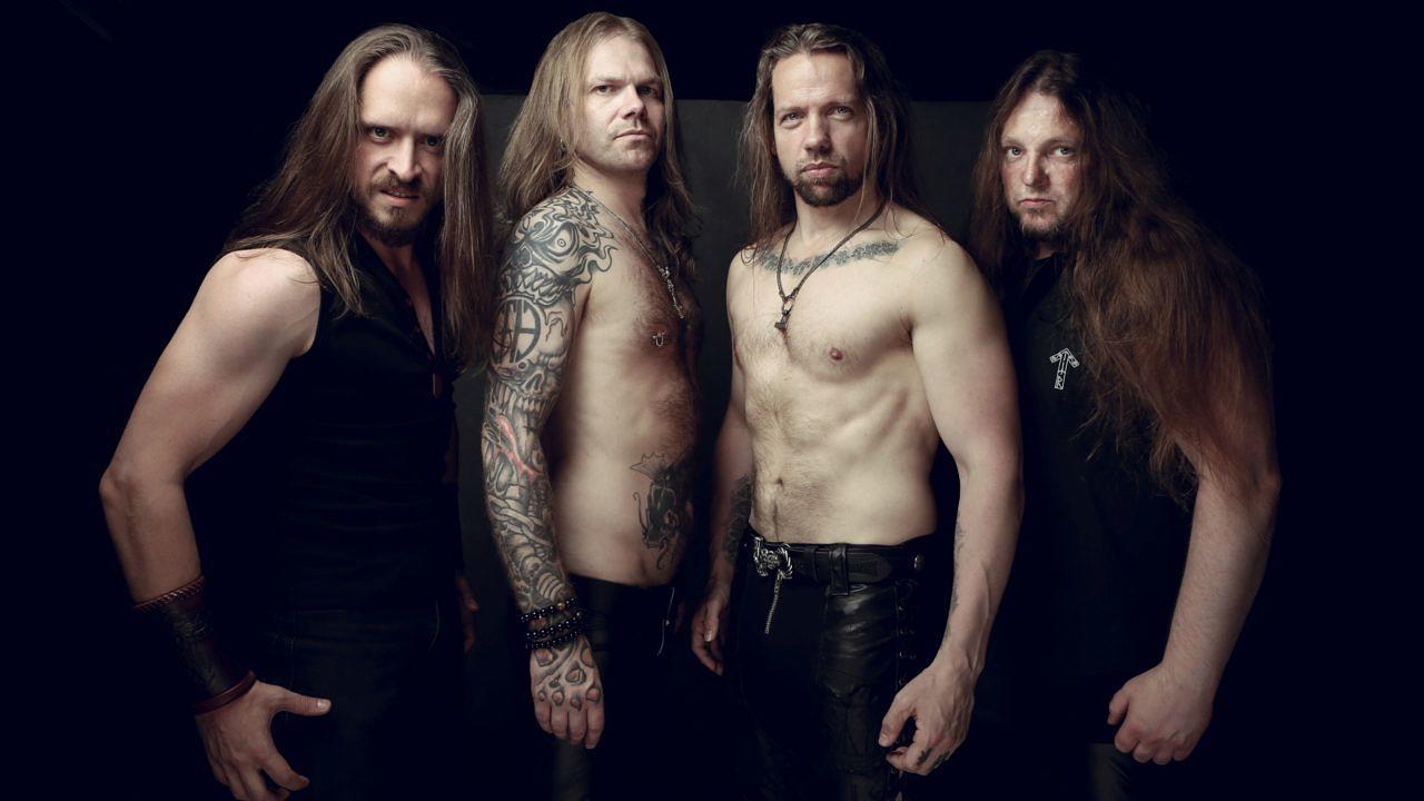 Heri Joensen (2.v.r.) mit Týr