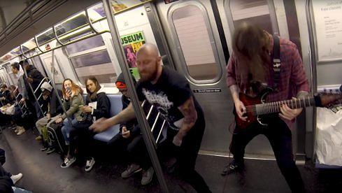 Allegaeon in der New Yorker U-Bahn