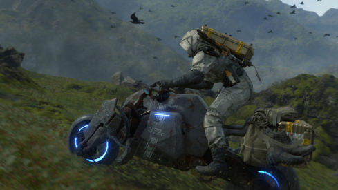 Sam Bridges (Norman Reedus) zieht in „Death Stranding“ auch mit dem Motorrad durch die Lande.