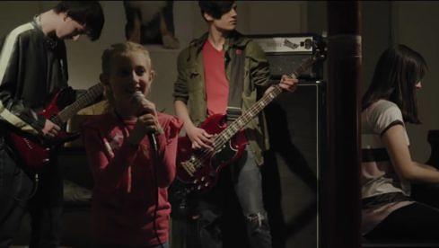 Kinder-Band covert Slipknot