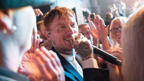 Frank Carter beim Bad in der Menge