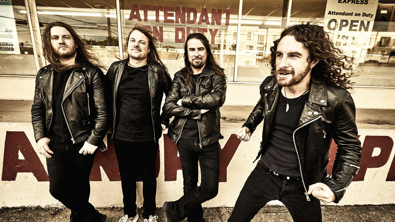 Airbourne2019a-Travis Shinn-PR