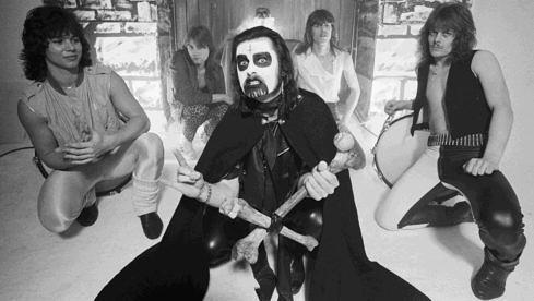 Mercyful Fate bei einer Foto-Session in London im März 1983: Hank Shermann, Michael Denner, King Diamond, Kim Ruzz, Timi Hansen (v.l.n.r.)