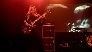 Liz Buckingham ist seit 2004 bei Electric Wizard dabei.