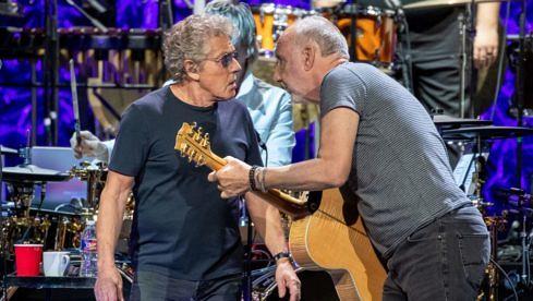 Roger Daltrey (l) und Pete Townshend von The Who bei ihrer Moving On! Tournee am 25. September 2019 in Houston, Texas