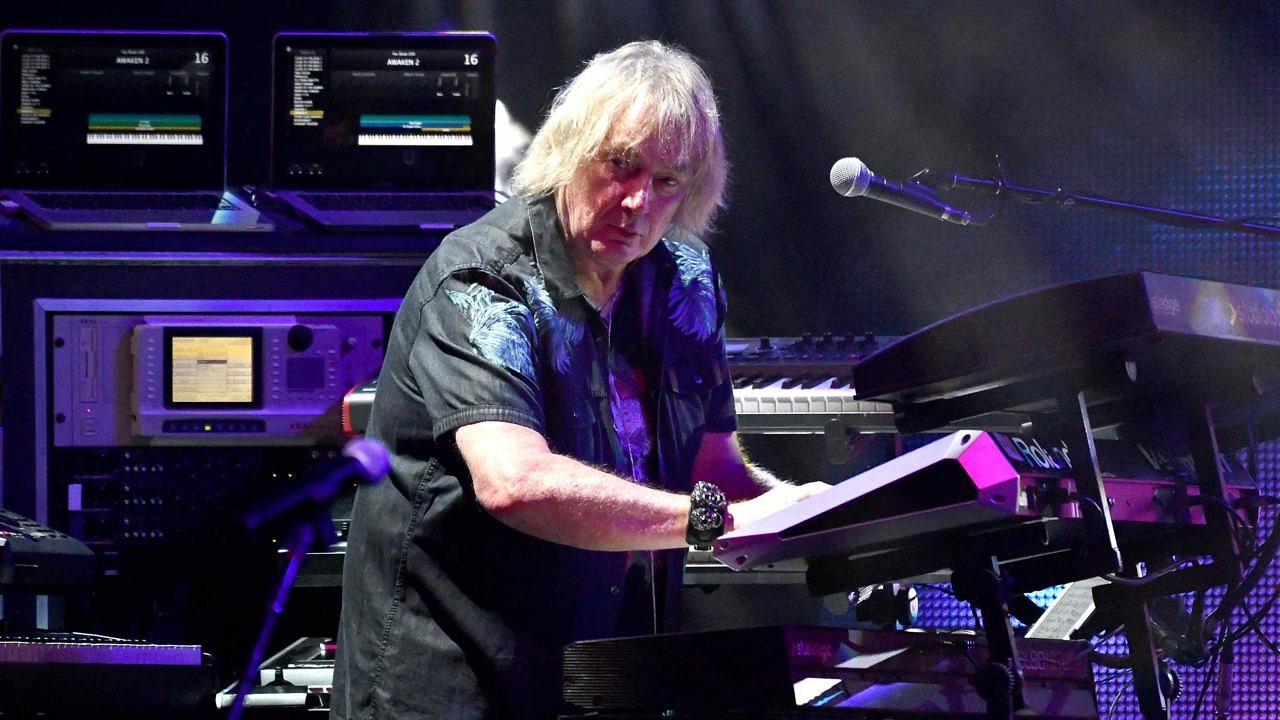 Yes-Keyboarder Geoff Downes beim Auftritt im Ford Theatre am 19. Juni 2018 in Hollywood