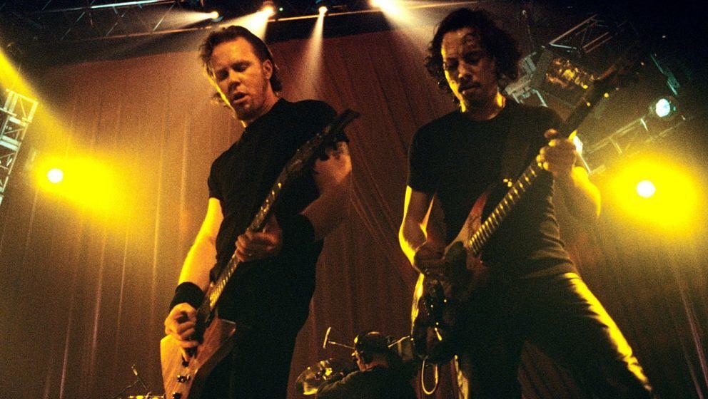James Hetfield und Kirk Hammett von Metallica 1998 im Roseland in New York City