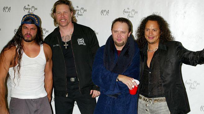 Robert Trujillo, James Hetfield, Lars Ulrich und Kirk Hammett von Metallica bei den 31st Annual American Music Awards