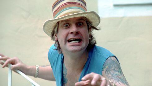 So dark sieht der Prince auf diesem Foto gar nicht aus – den Madman kauft man Ozzy jedoch auch hier ab