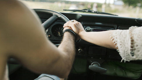 Eine Umfrage untersuchte das Fahrverhalten in Zusammenhang mit Musikgeschmäckern.