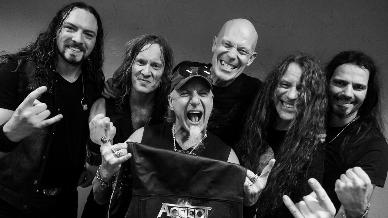 Die jüngste Accept-Besetzung (Stand: Mai 2020) (v.l.): Drummer Christopher Williams, Gitarrist Philip Shouse, Sänger Mark Tornillo, Gitarrist und Bandboss Wolf Hoffmann, Gitarrist Uwe Lulis und Bassist Martin Motnik