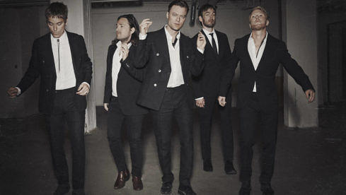 mando-diao-2019-by-viktor-flume_md_03_garage_046-1280x720