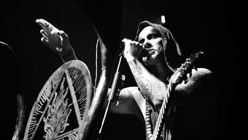 Adam „Nergal“ Darski von Behemoth.