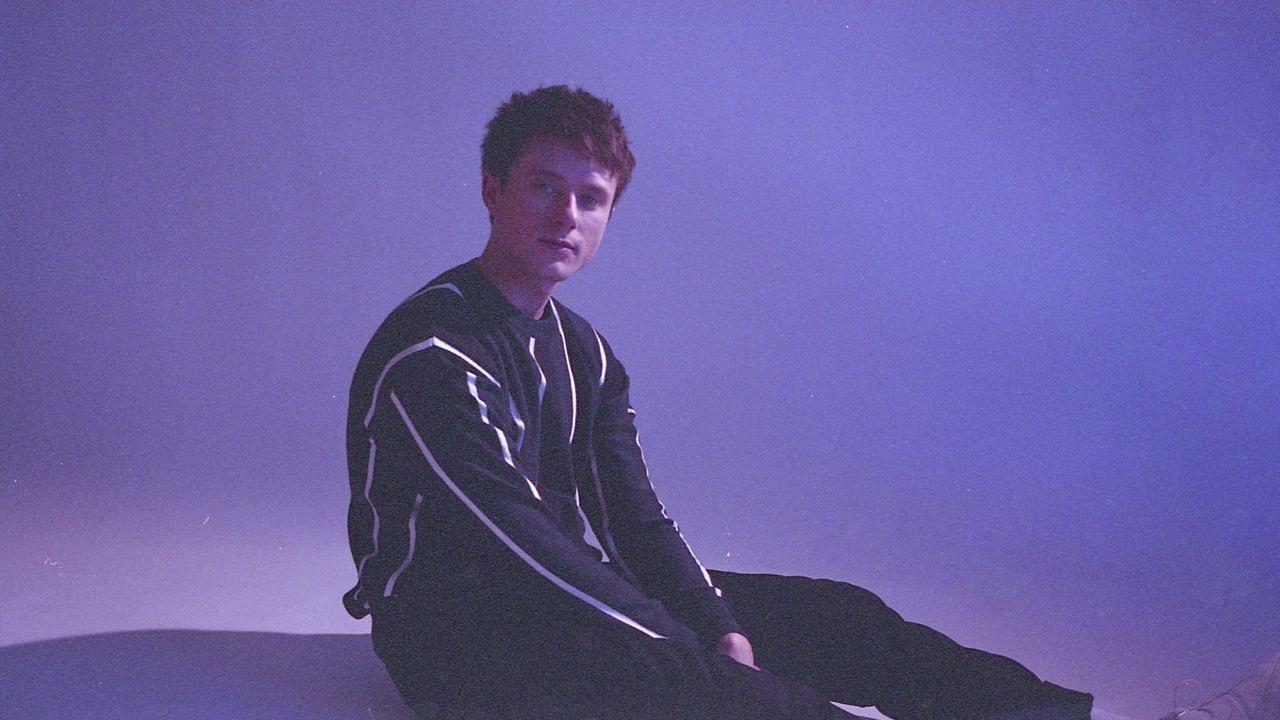 Alec Benjamin - New Main Press Image 2020
