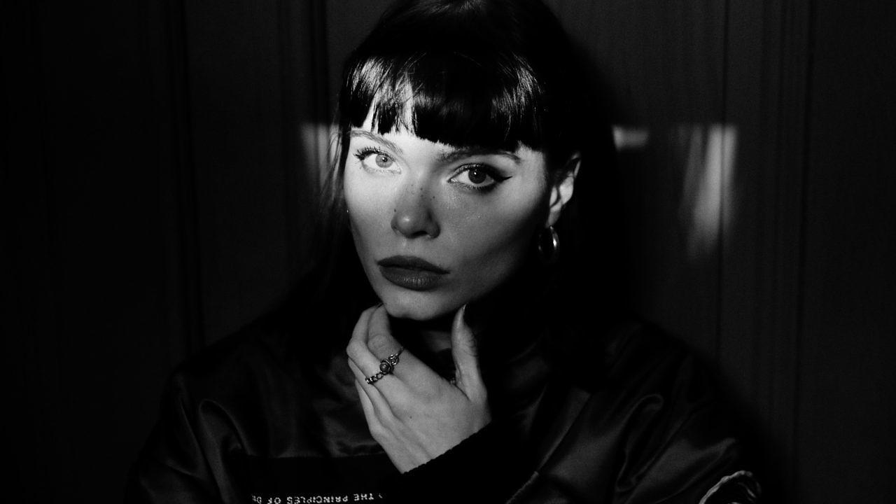 Winona Oak - Press Image 2019 3923