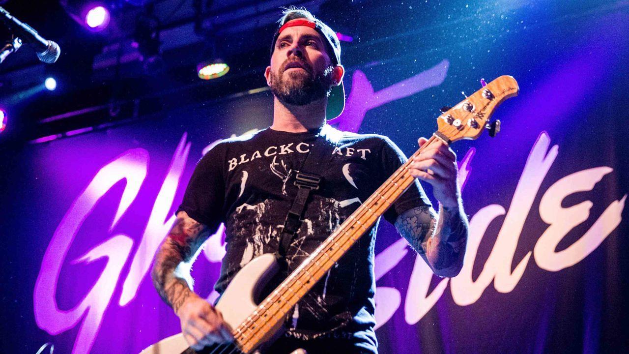 Jim Riley, hier noch als The Ghost Inside-Bassist beim Gig im The Fillmore in San Francisco am 17. November 2014