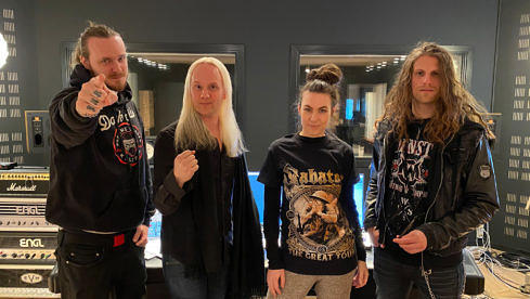 Amaranthe-Foto 2020-04-29 17 08 58