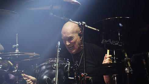 Chris Slade mit AC/DC bei der "Rock Or Bust"-Tour im Madison Square Garden am 14. September 2016 in New York City