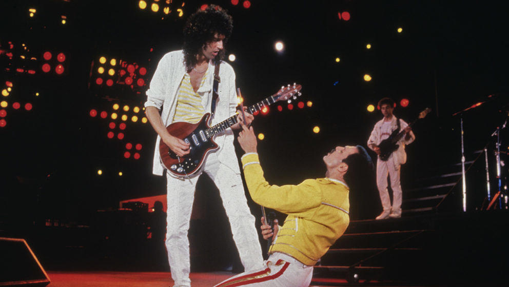 Brian May, Freddie Mercury und John Deacon (v.l.) während eines Queen-Konzerts