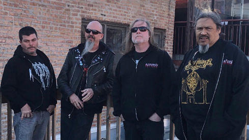 Autopsy im Jahr 2020, Joe Trevisano steht ganz links