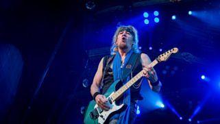Adrian Smith mit Iron Maiden -  Legacy Of The Beast European Tour 2018 - Freiburg