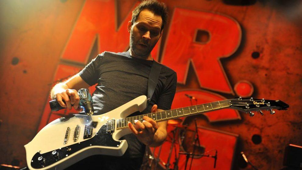 Paul Gilbert mit Mr Big in London