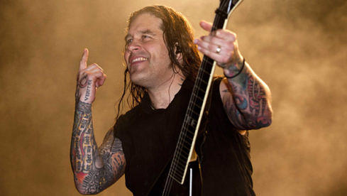 Phil Demmel bei einer Machine Head-Show am 3. Dezember 2011 in der Londoner Wembley Arena