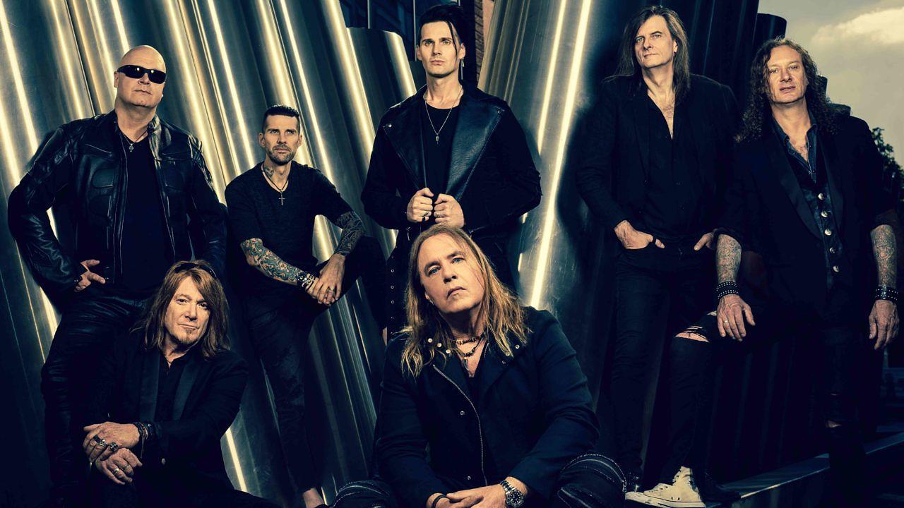 Helloween 2021: Michael Kiske, Kai Hansen, Dani Löble, Sascha Gerstner, Andi Deris, Michael Weikath und Markus Grosskopf (v.l.)