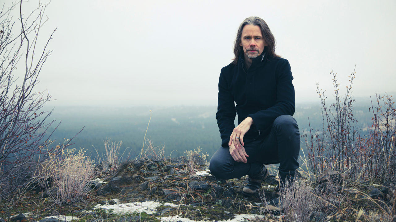 Myles-Kennedy-2021a_Chuck Brueckmann-PR