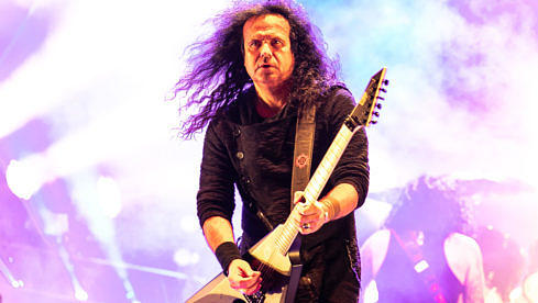 Mille Petrozza mit Kreator beim Alcatraz Festival 2021