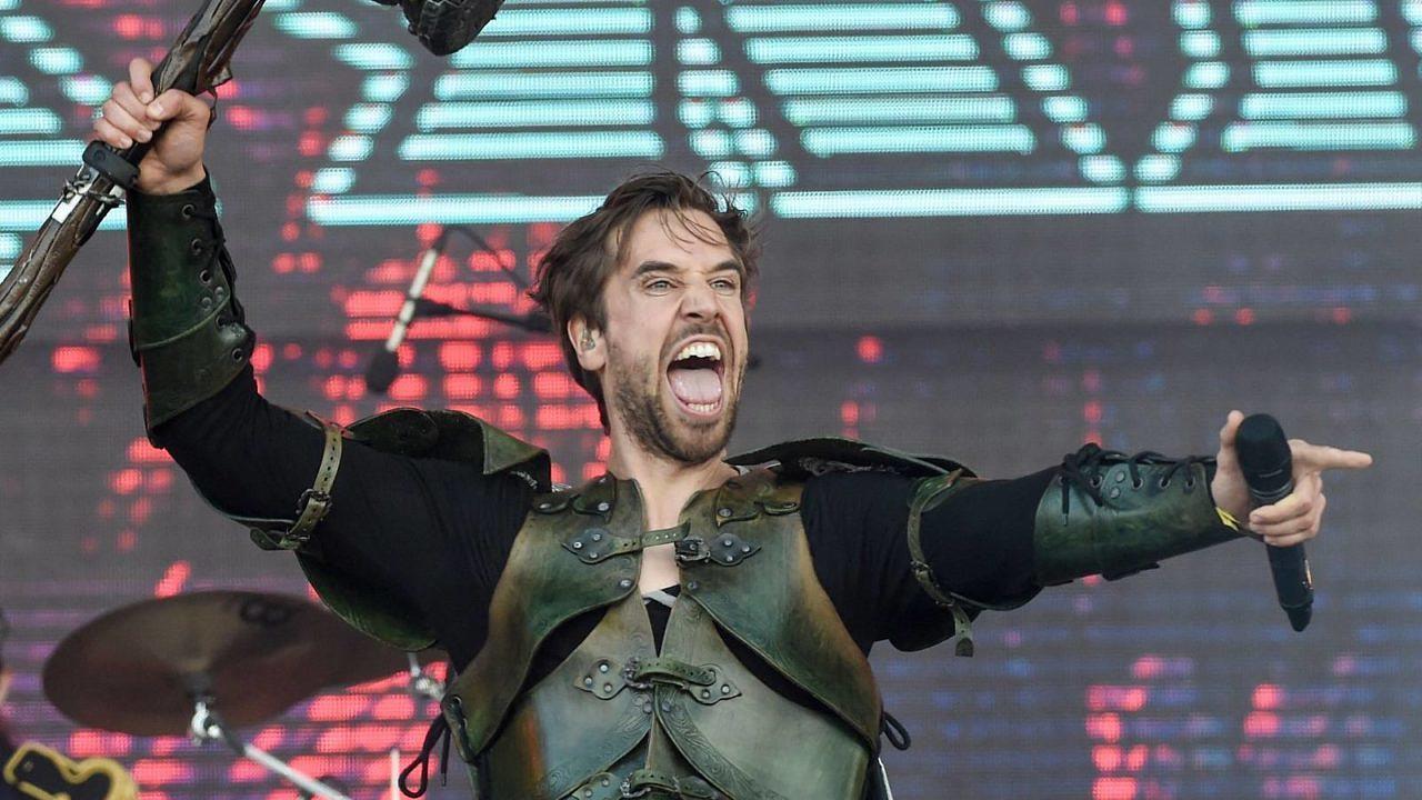 Thomas Laszlo Winkler mit Gloryhammer 2019 auf dem Hellfest
