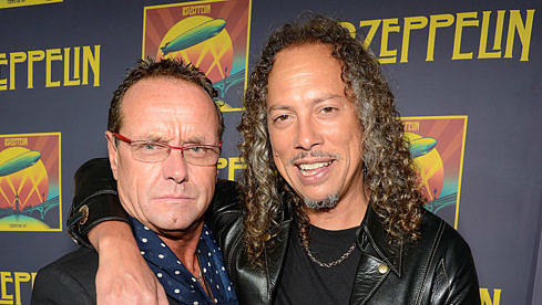Ross Halfin und Kirk Hammett am 9. Oktober 2012 im Ziegfeld Theatre in New York City.