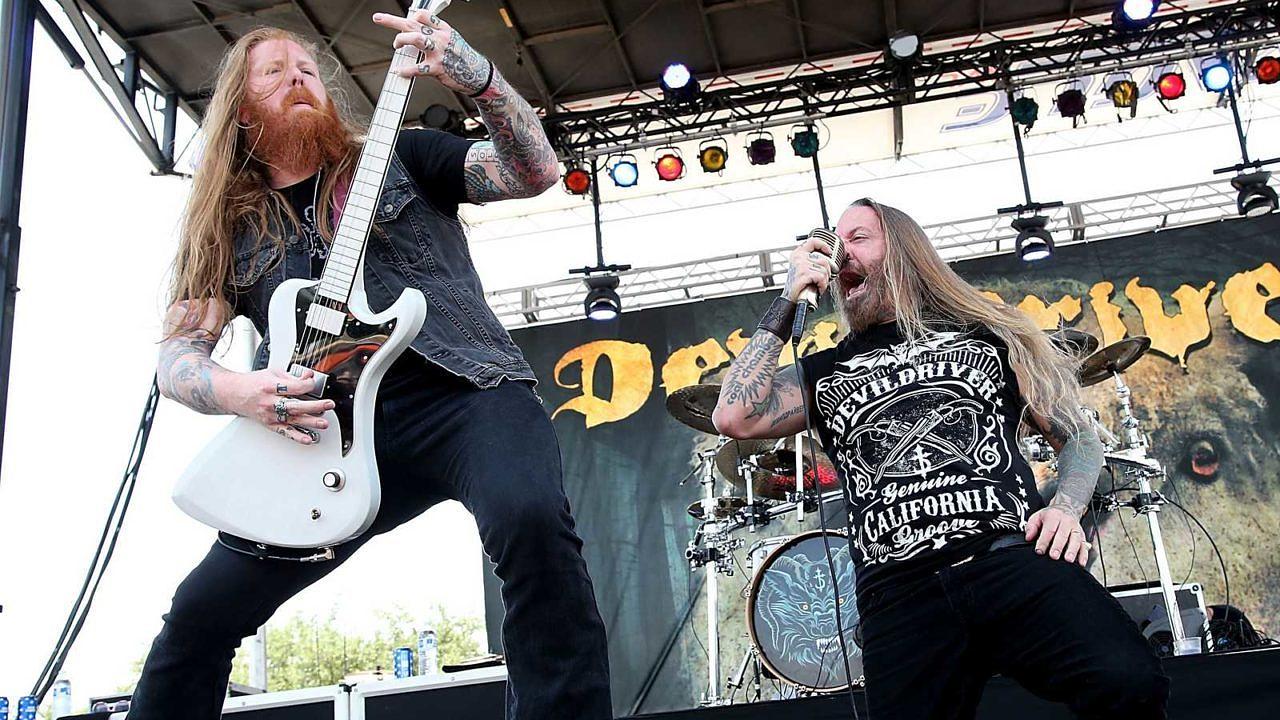 Dez Fafara (r.) und Neal Tiemann bei einer Devildriver-Show 2016 in San Antonio, Texas