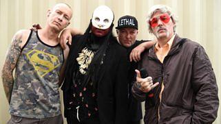Limp Bizkit im Backstage-Bereich beim Lollapalooza 2021 in Chicago: Sam Rivers, Wes Borland, DJ Lethal und Fred Durst (v.l.)