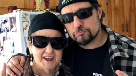 Dave Lombardo mit seiner Mama Nicelia