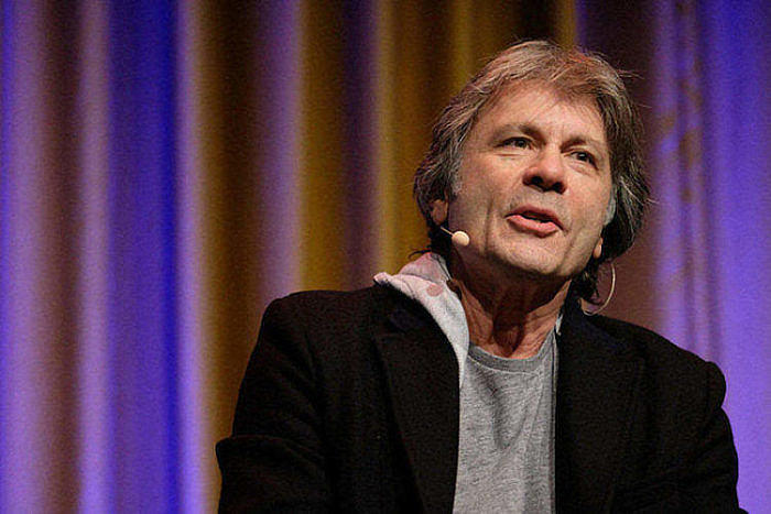 Bruce Dickinson (Iron Maiden) ist zum dritten Mal verlobt