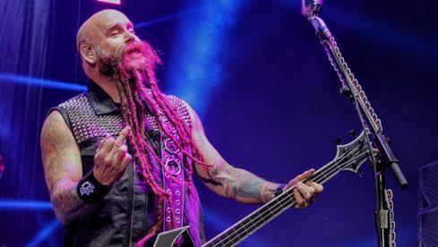 Chris Kael mit Five Finger Death Punch am 10. Februar 2020 in München