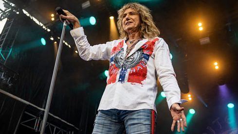 David Coverdale mit Whitesnake am 2. Juni 2022 im norwegischen Hamar