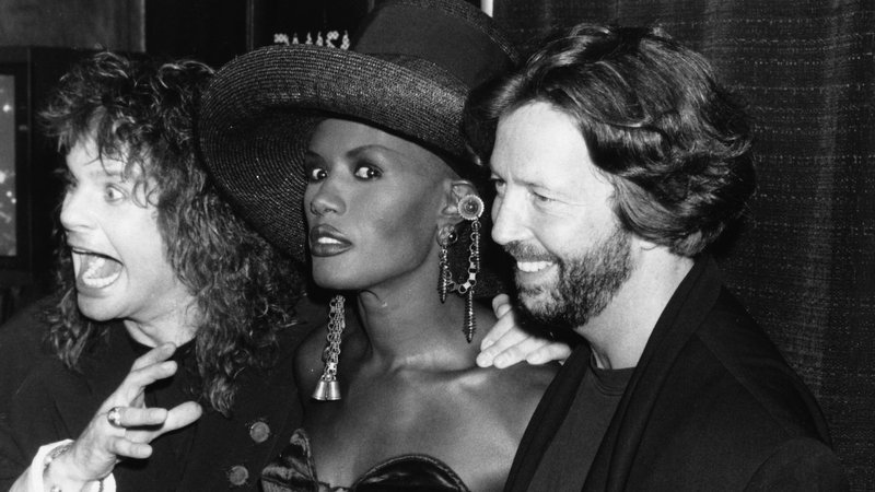 Ozzy Osbourne, Grace Jones und Eric Clapton (v.l.) bei den International Rock Awards am 2. Juni 1989 in London