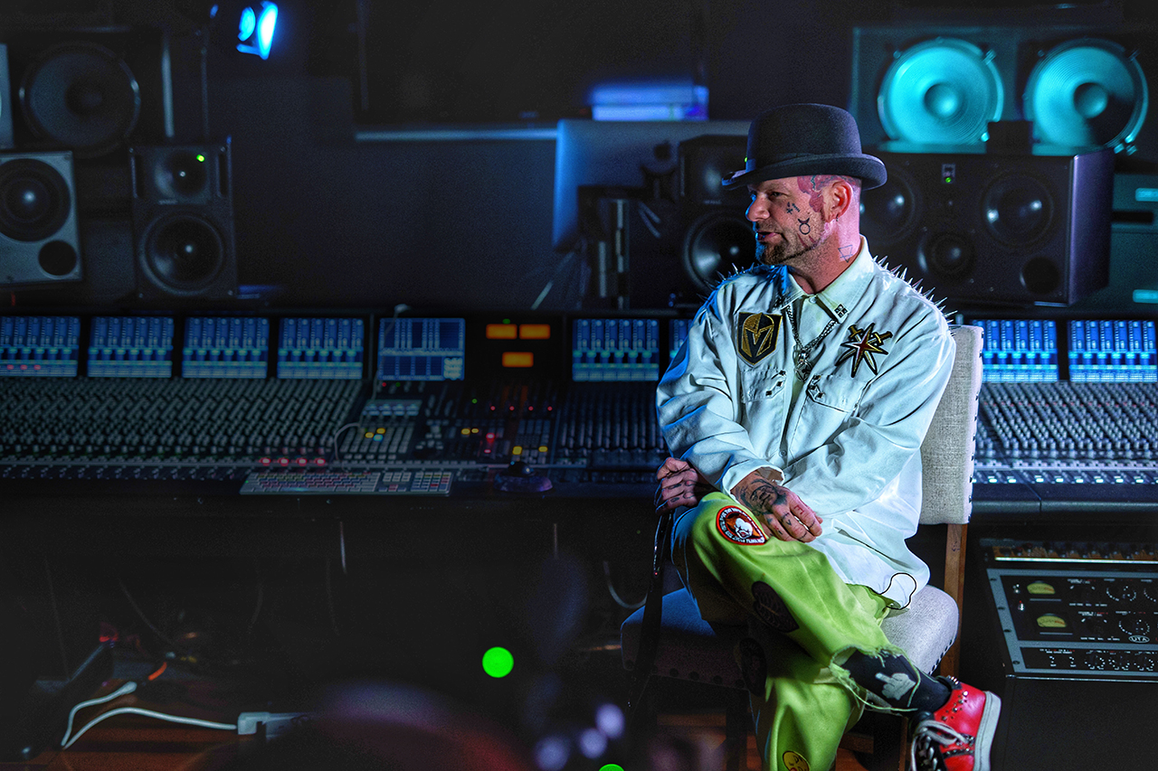 Five-Finger-Death-Punch-Die-H-rprobe-von-AFTERLIFE