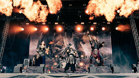 Feuerschwanz Mera Luna 2022