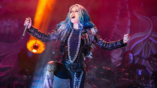 Alissa White-Gluz mit Arch Enemy beim Summer Breeze 2022
