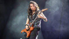 Ted Aguilar mit Death Angel beim Summer Breeze 2022